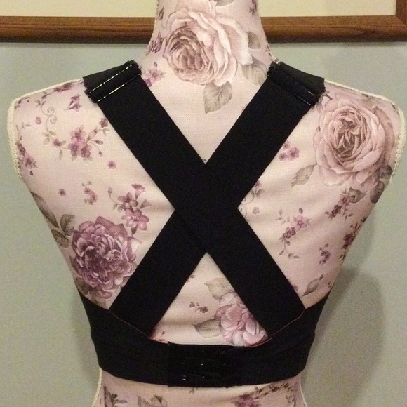 Reebok Black Sports Bra - Picture 2 of 16